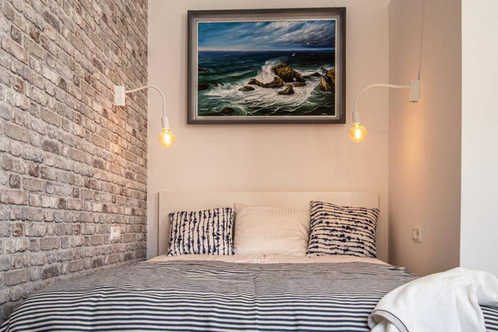 O & O Apartment *